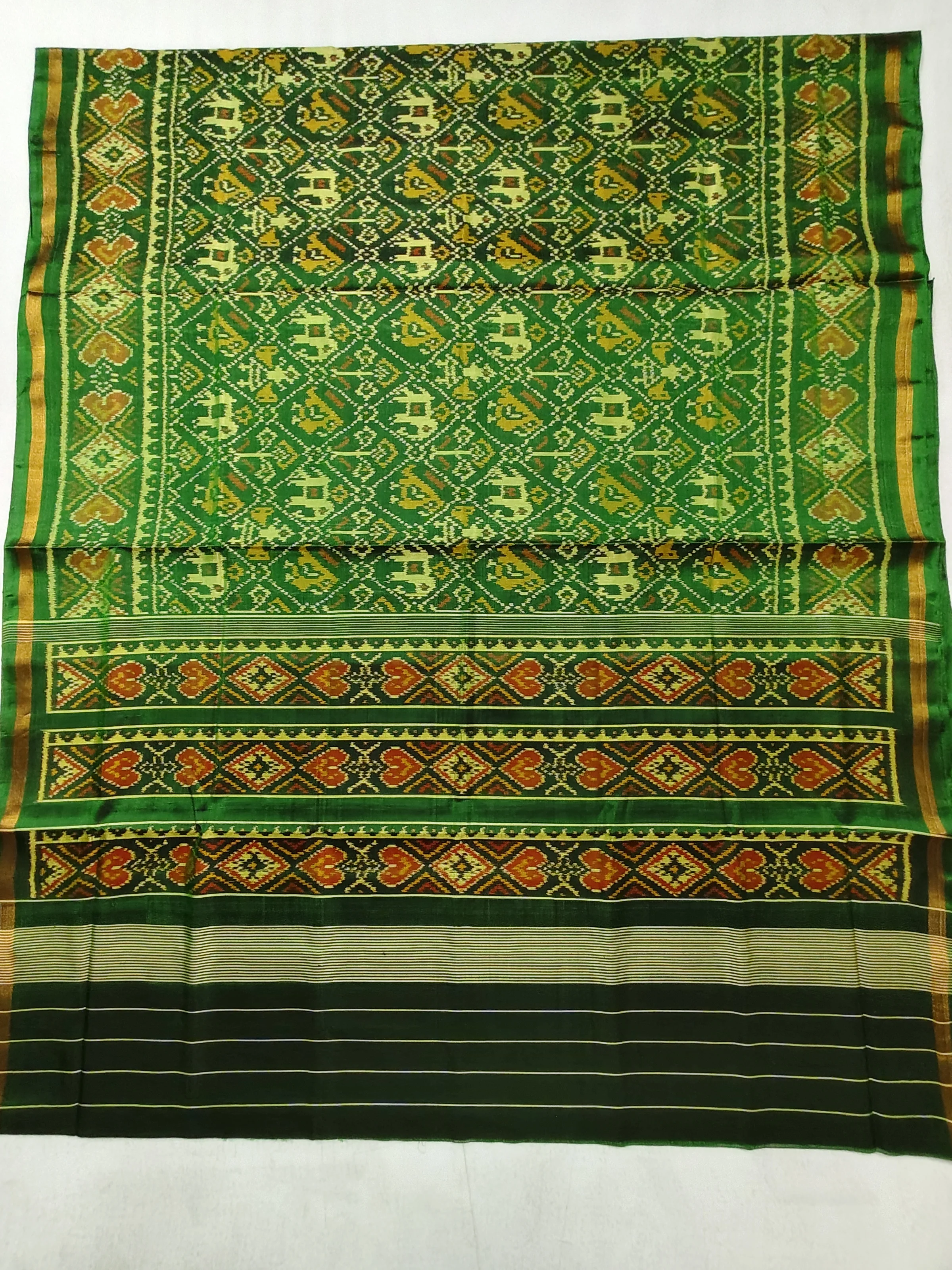 Green Selari Border Nanu Narikunj Motifs Single Ikat Patola Saree with Blouse Piece (6 Ply Silk)