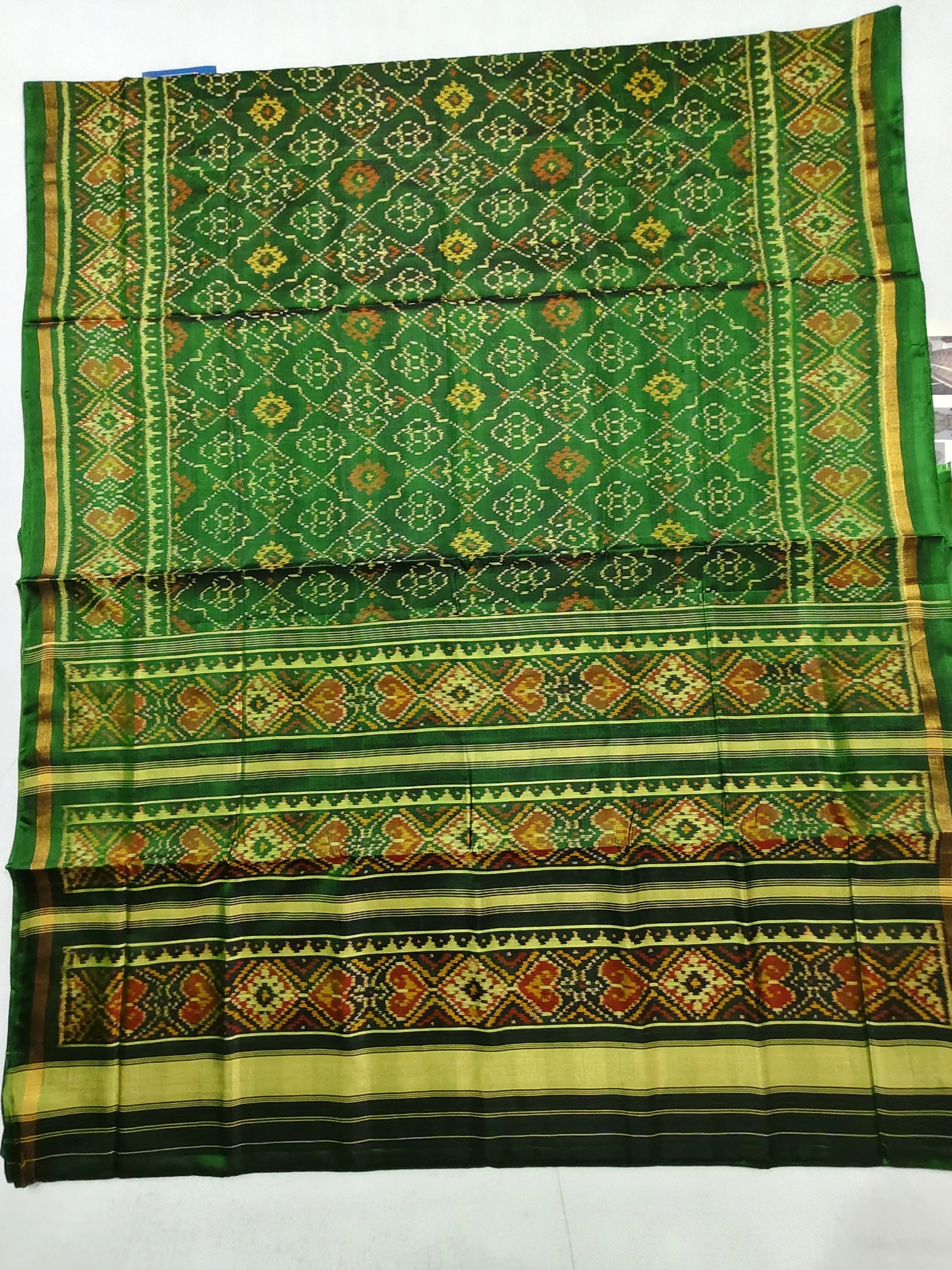 Green Selari Border Chandabhat Motifs Single Ikat Patola Saree 6 Ply Silk
