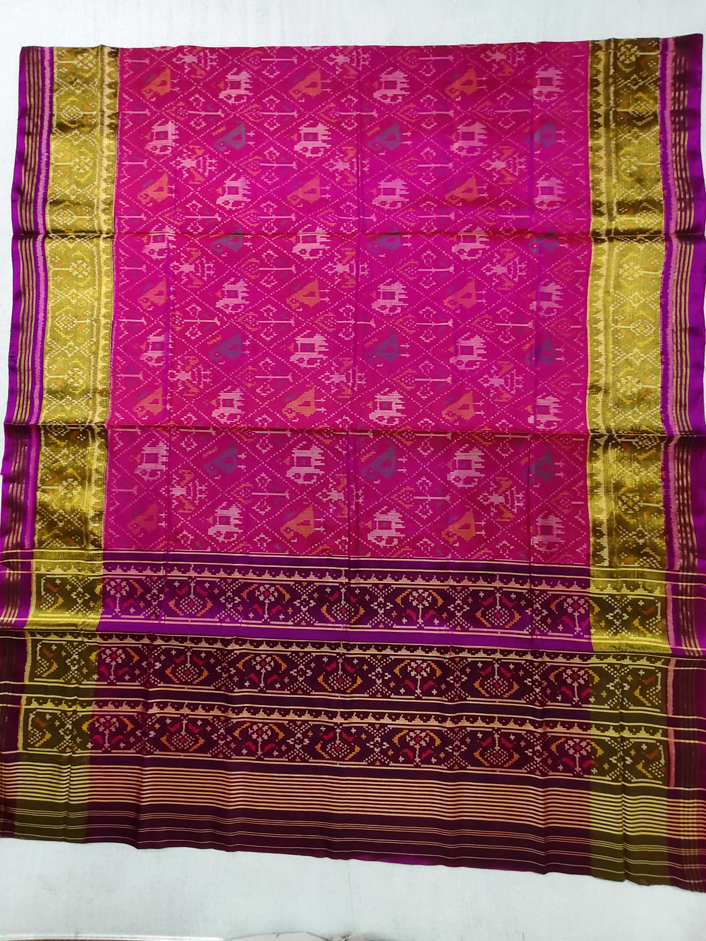 Purple Pink Ghughra Border Pink Nanu Narikunj Motifs Single Ikat Patola Saree with Blouse Piece (6 Ply Silk)