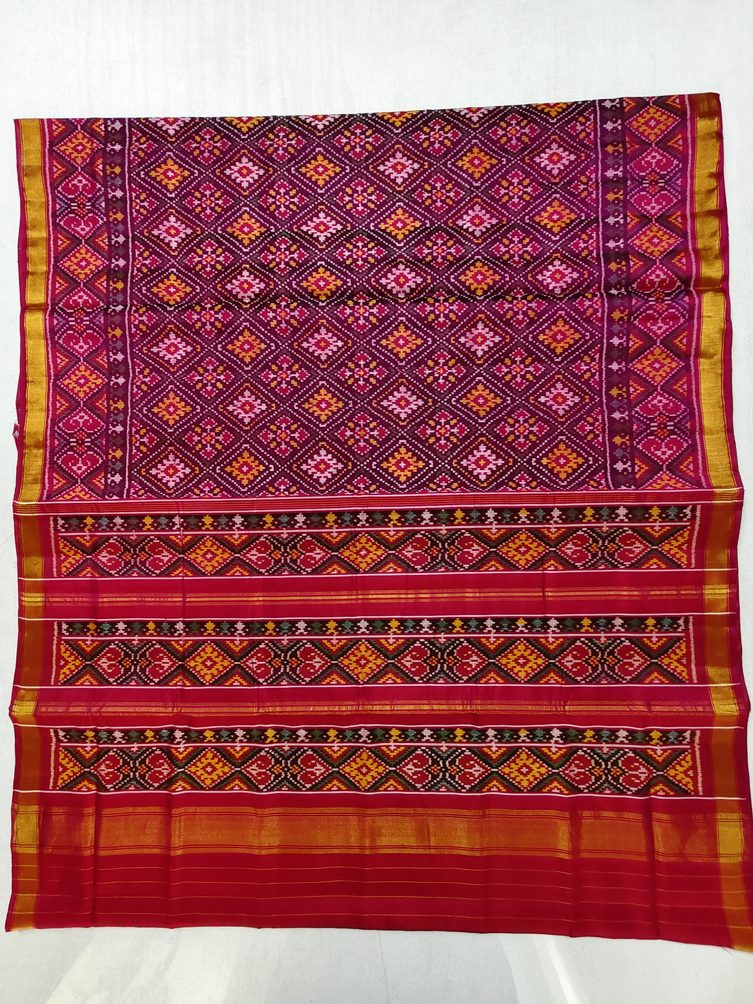 Pink Selari Border Wine Colour Chandabhat Motifs Single Ikat Patola Saree