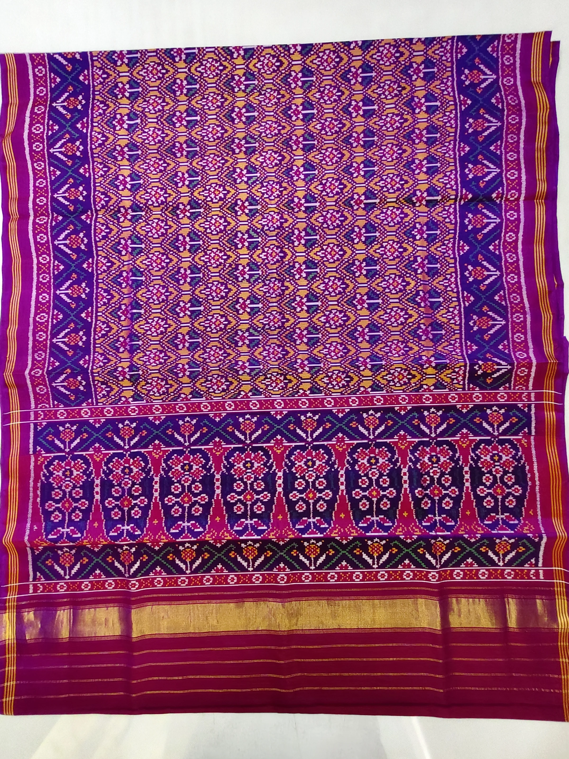 Pink Purple Blue Shine Jad Border Dadam Bhat Motifs Single Ikat Patola Saree with Blouse Piece (8 Ply Silk)