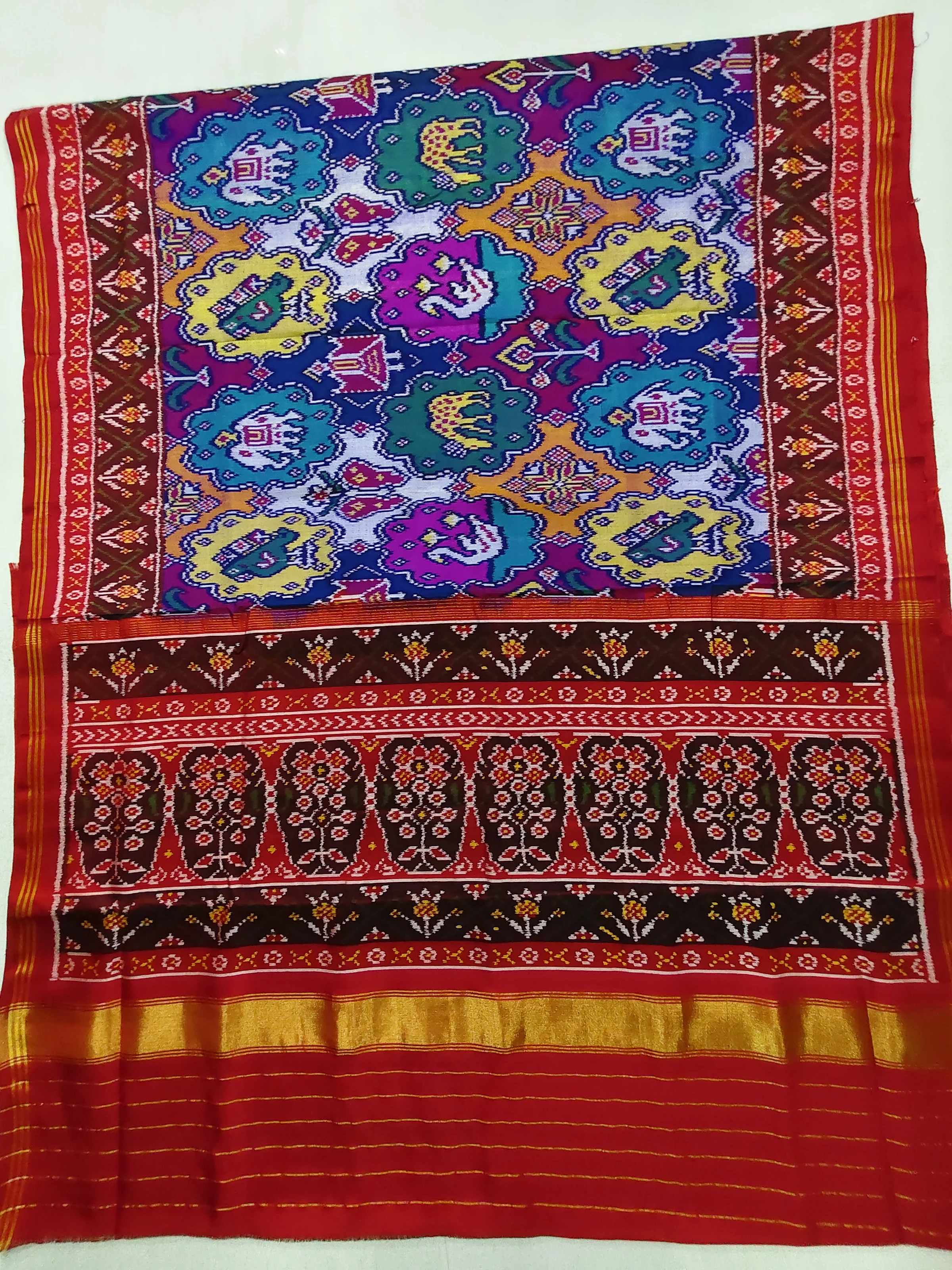 Jad Border Multi Animal Motifs Single Ikat Patola Saree