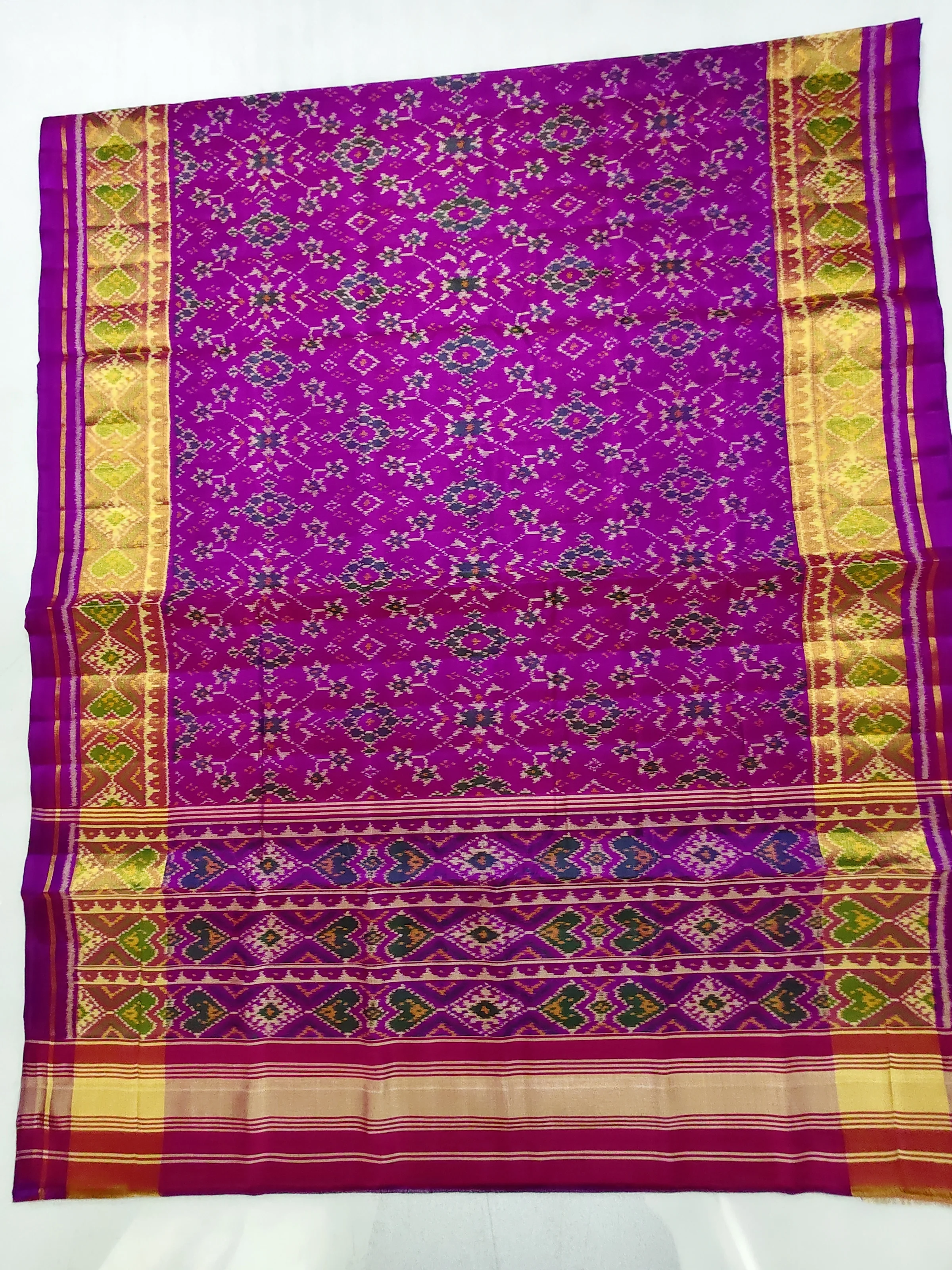 Pink Selari Border Pink Navratan Motifs Single Ikat Patola Saree
