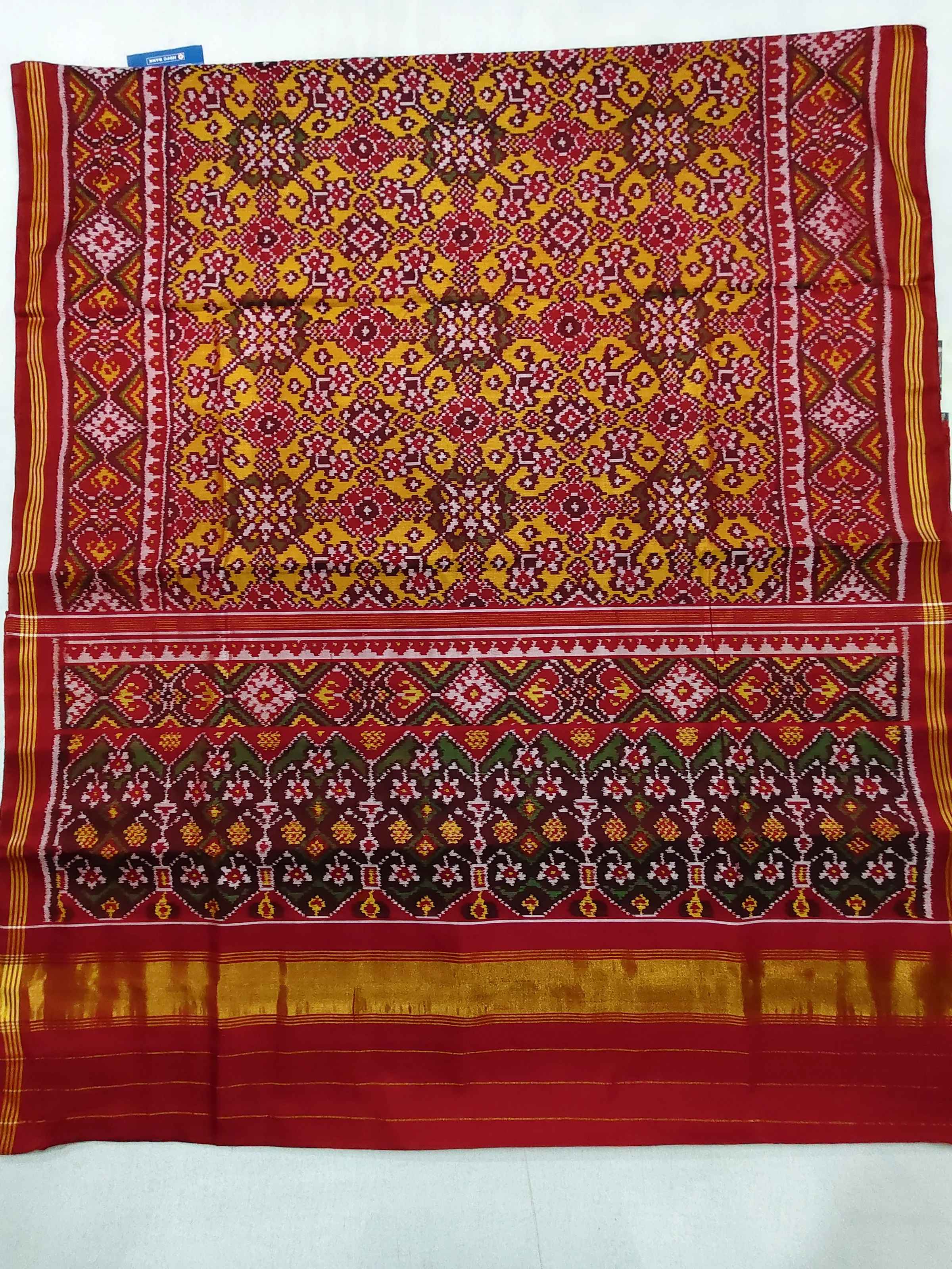 Red Selari Border Mustard Yellow Navratan Motifs Single Ikat Patola Saree 8 Ply Silk