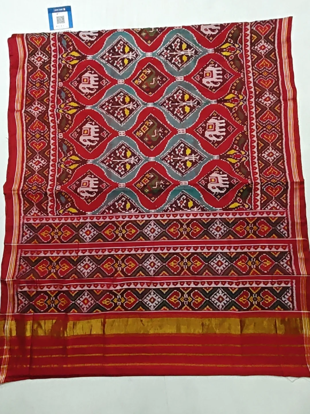 Red Selari Border Multi Colour Animal Motifs Single Ikat Patola Saree 8 Ply Silk
