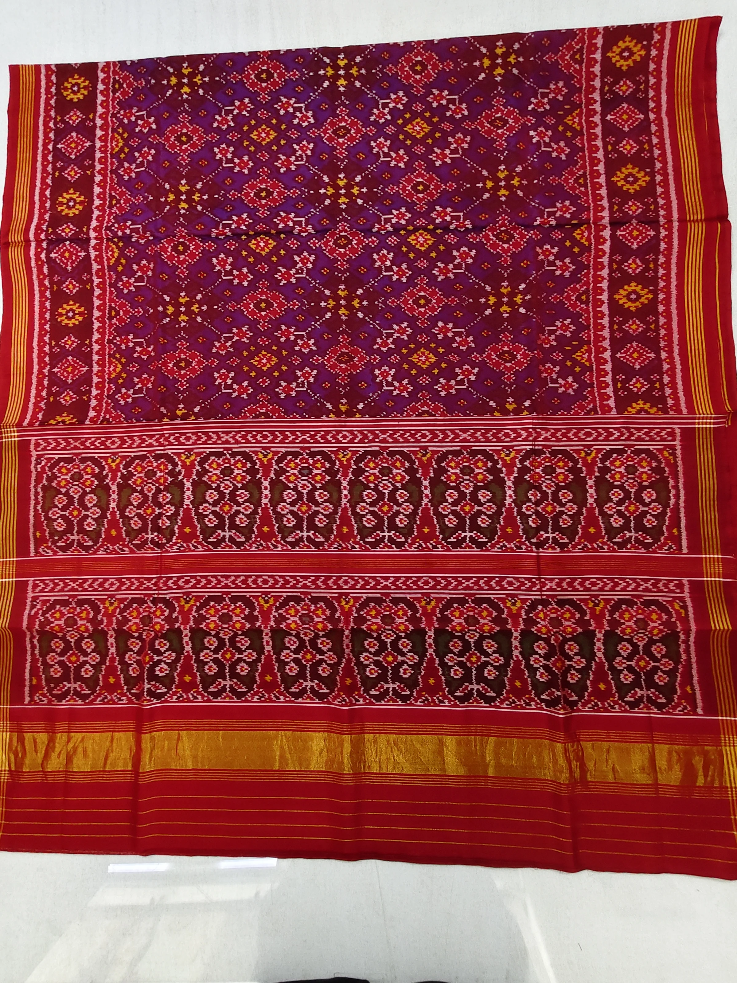 Red Blue Navratan Motifs Ratanchowk Border Single Ikat Patola Saree with Blouse Piece (8 Ply Silk)