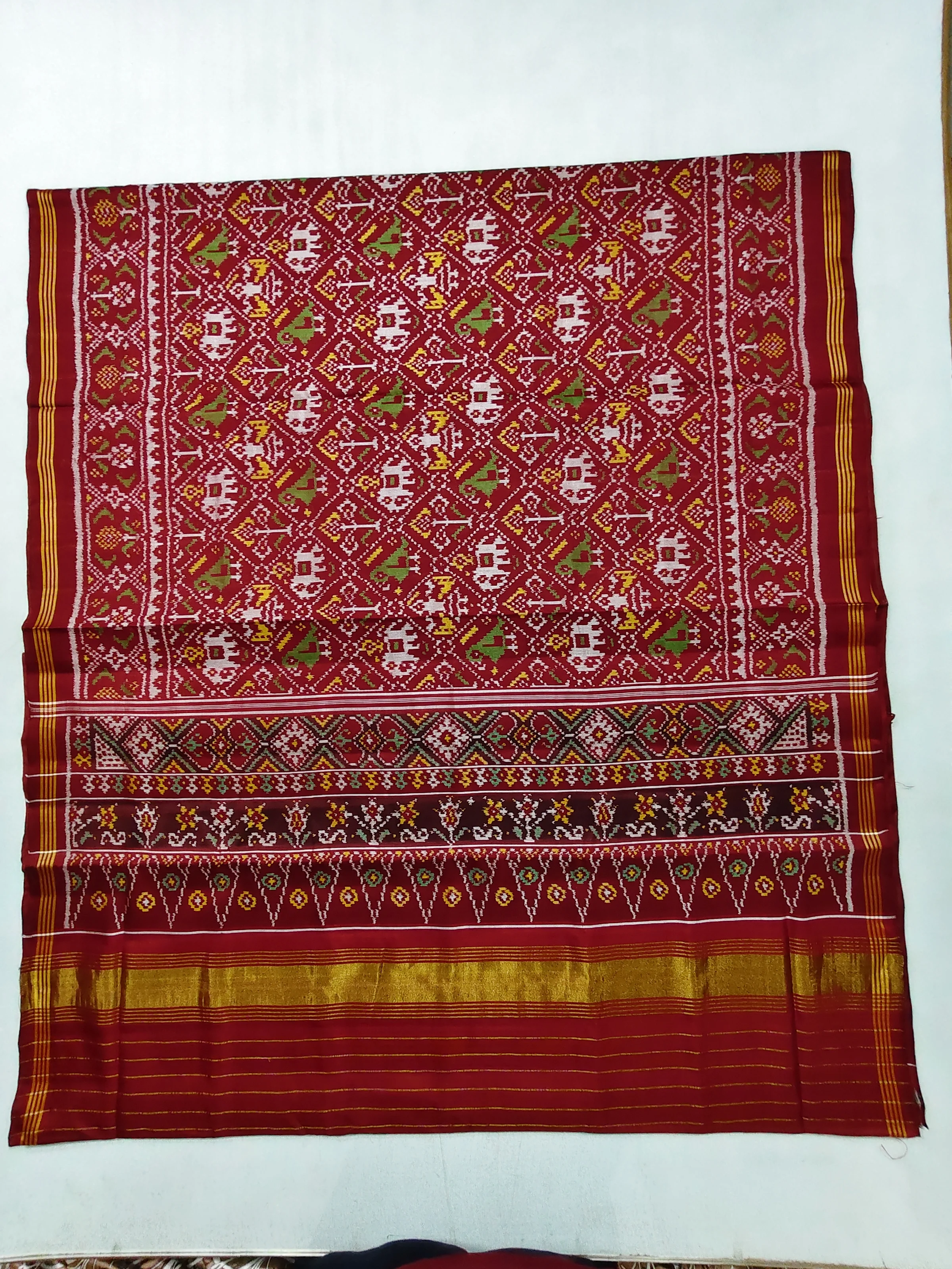 Red Ghughra Border Nanu Narikunj Motifs Single Ikat Patola Saree