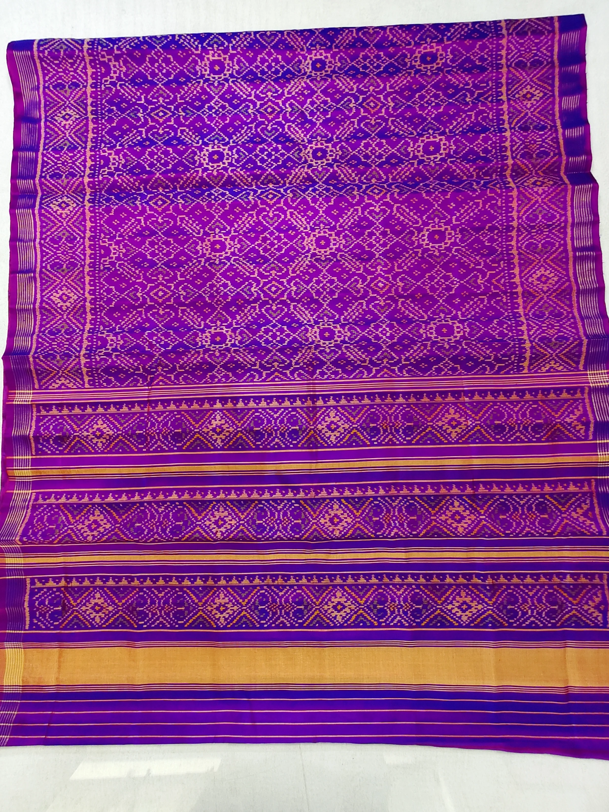 Pinkish Blue Selari Border Manekchowk Motifs Single Ikat Patola Saree with Blouse Piece (6 Ply Silk)