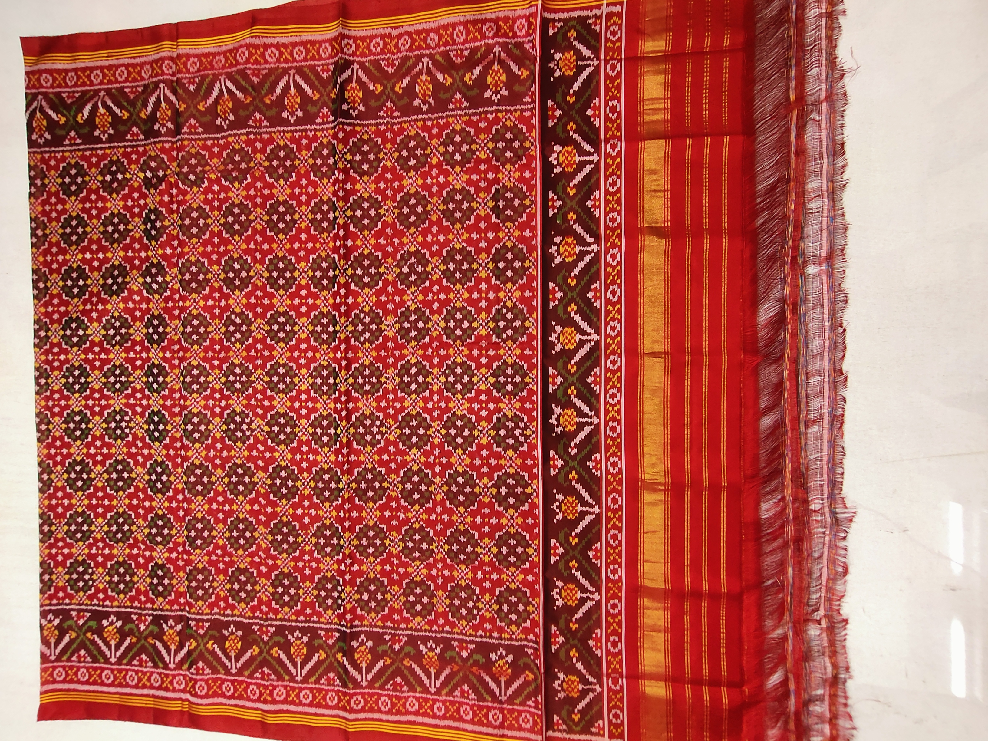 Red Buttonfulbhat Jad Pallu Chaniya choli Duppta