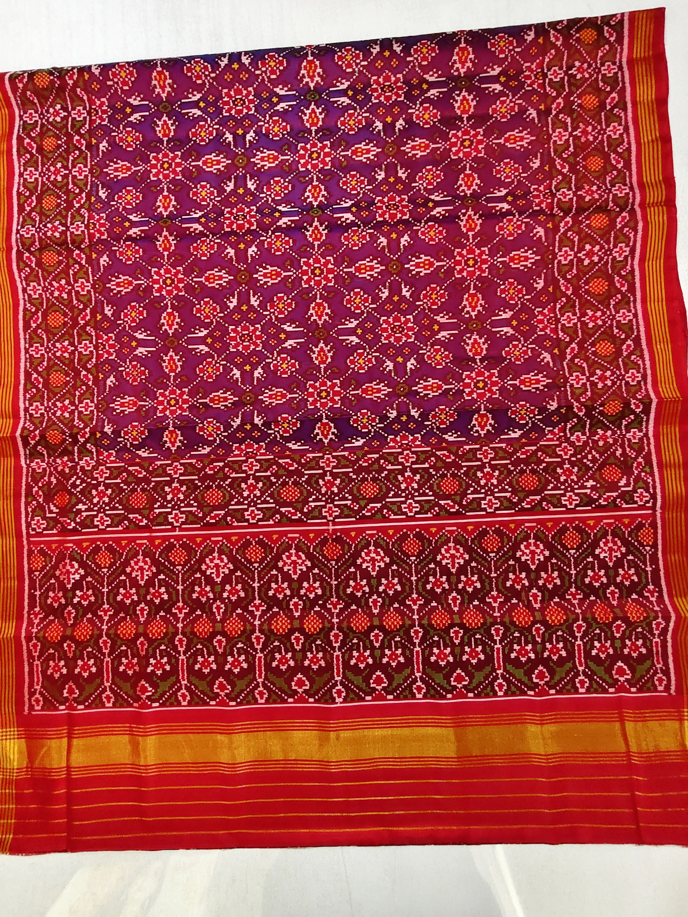 Red Purple Jad Lehriya Chabdi Motifs Single Ikat Patola Saree with Blouse Piece (8 Ply Silk)