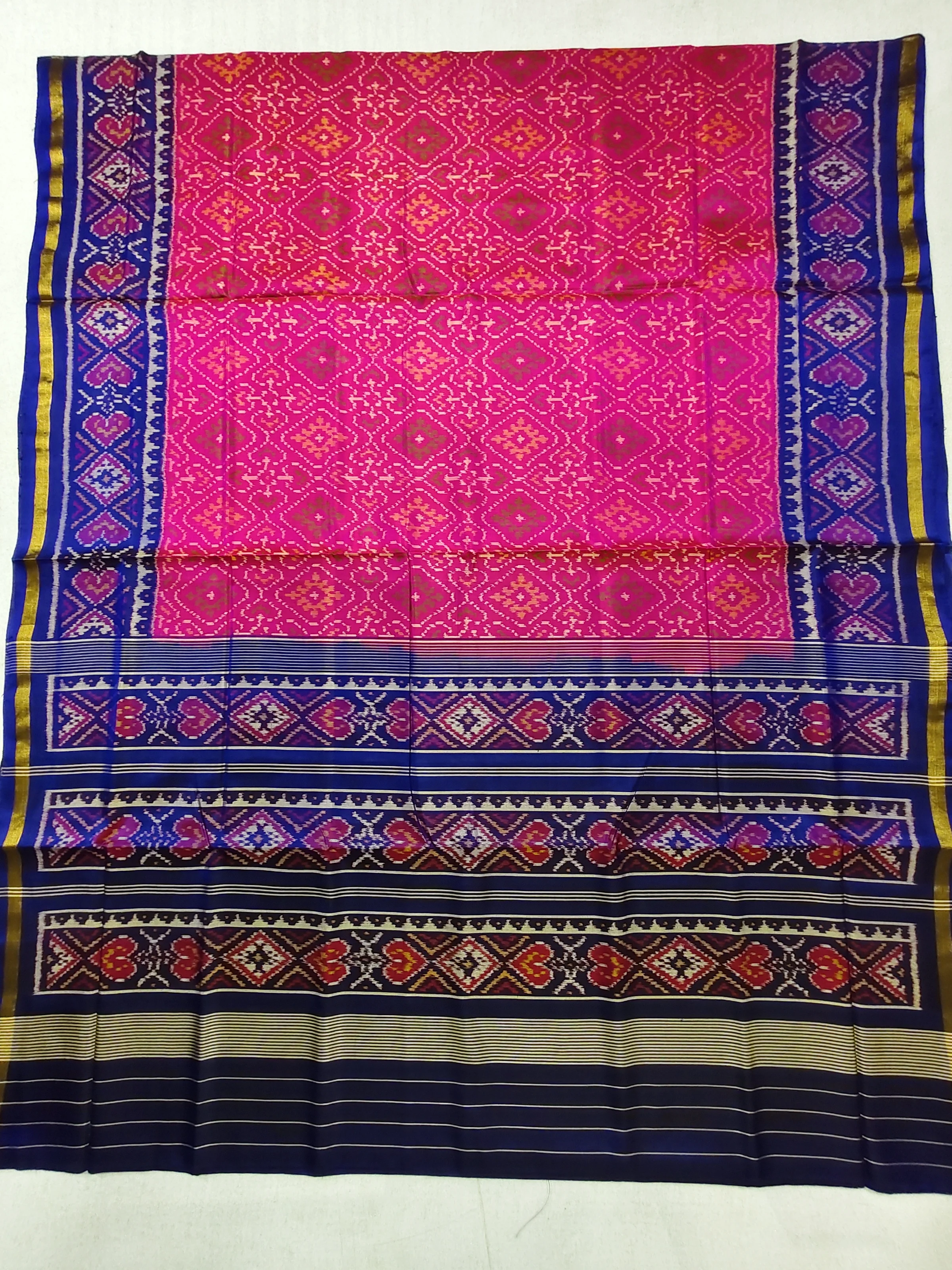 Blue Selari Border Pink Chandabhat Motifs Single Ikat Patola Saree with Blouse Piece (6 Ply Silk)