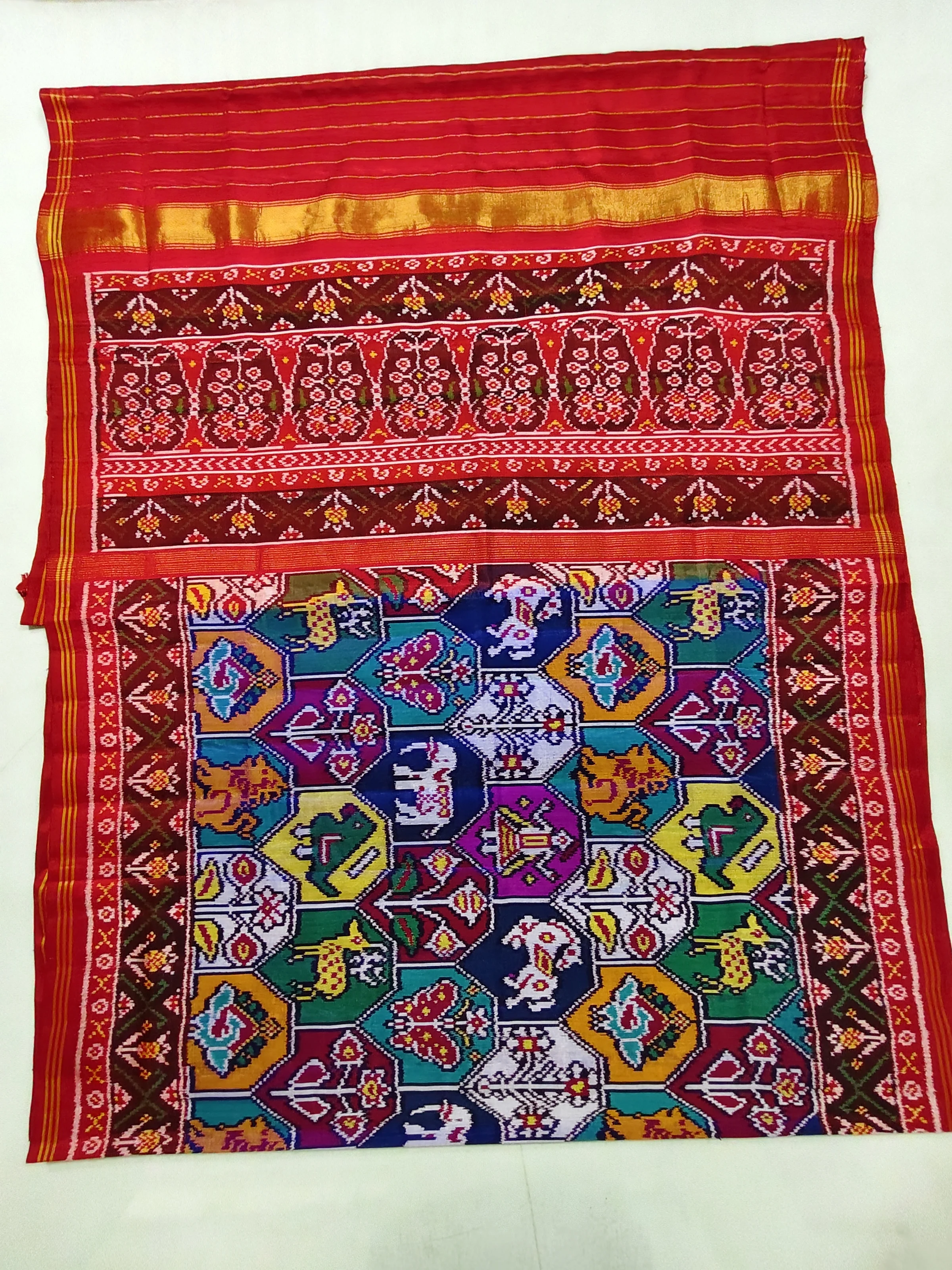 Red Jad Border Multi Animal Motifs Single Ikat Patola Saree