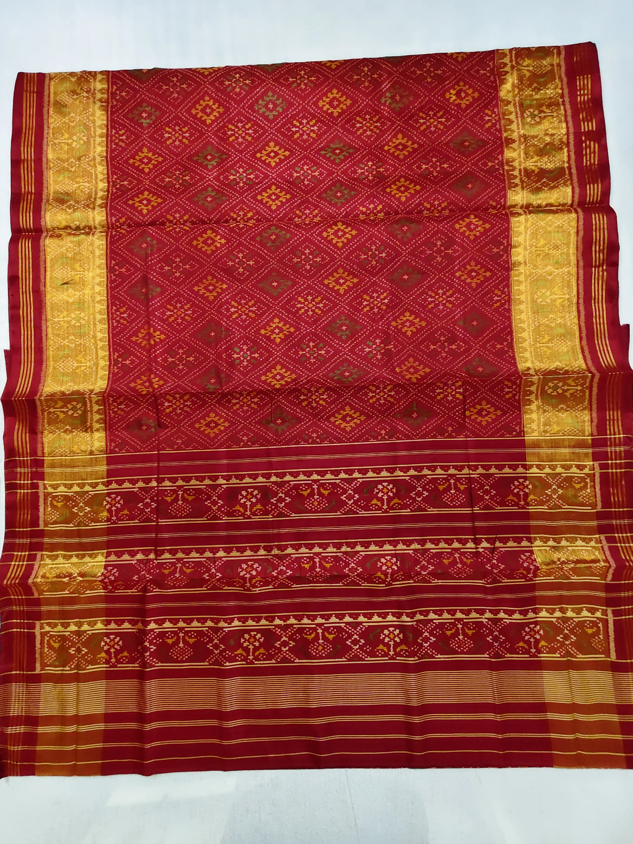 Red Ghughra Border Chandabhat Motifs Single Ikat Patola Saree 6 Ply Silk