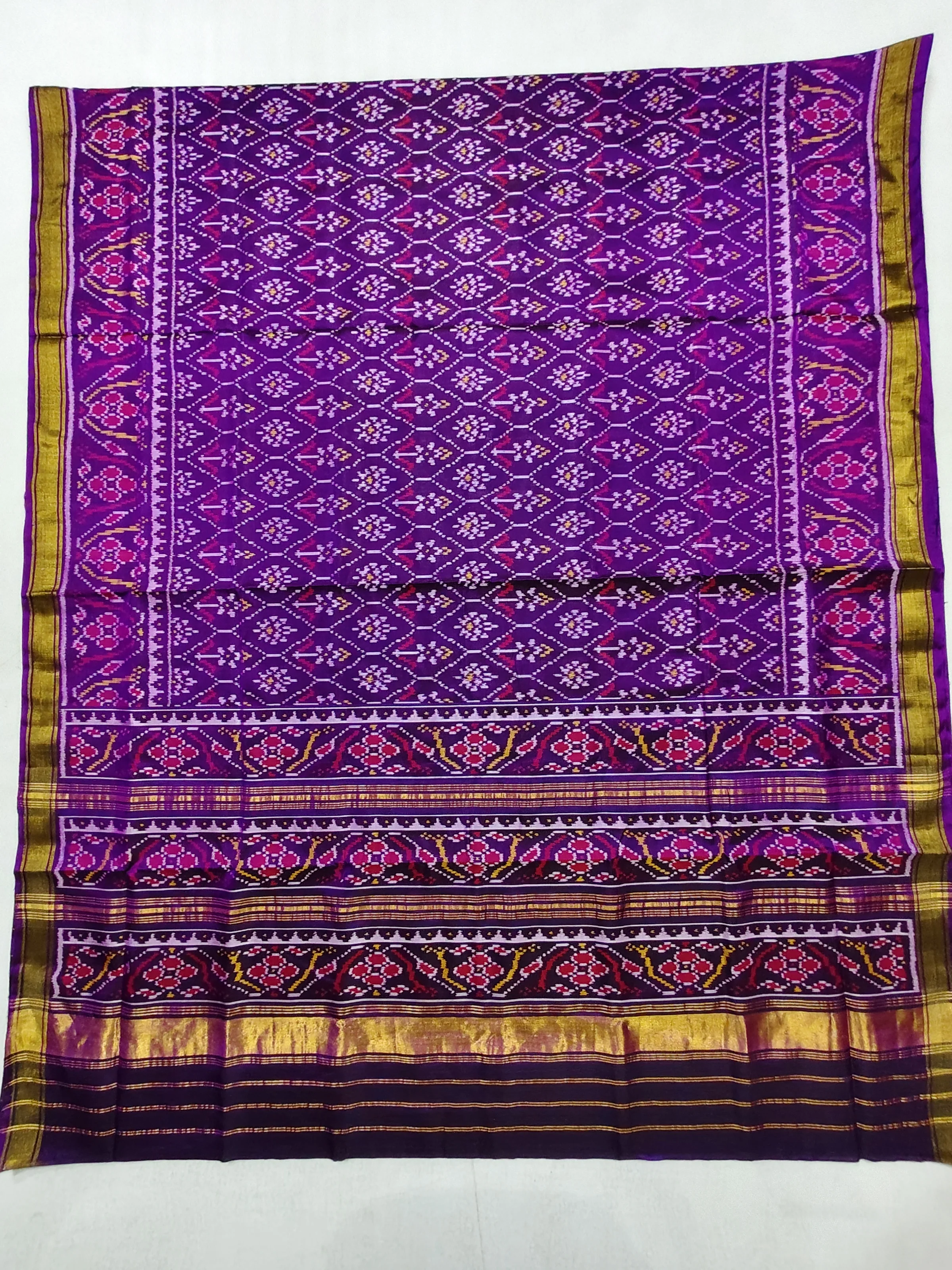 Purple Selari Border Dadambhat Motifs Single Ikat Patola Saree