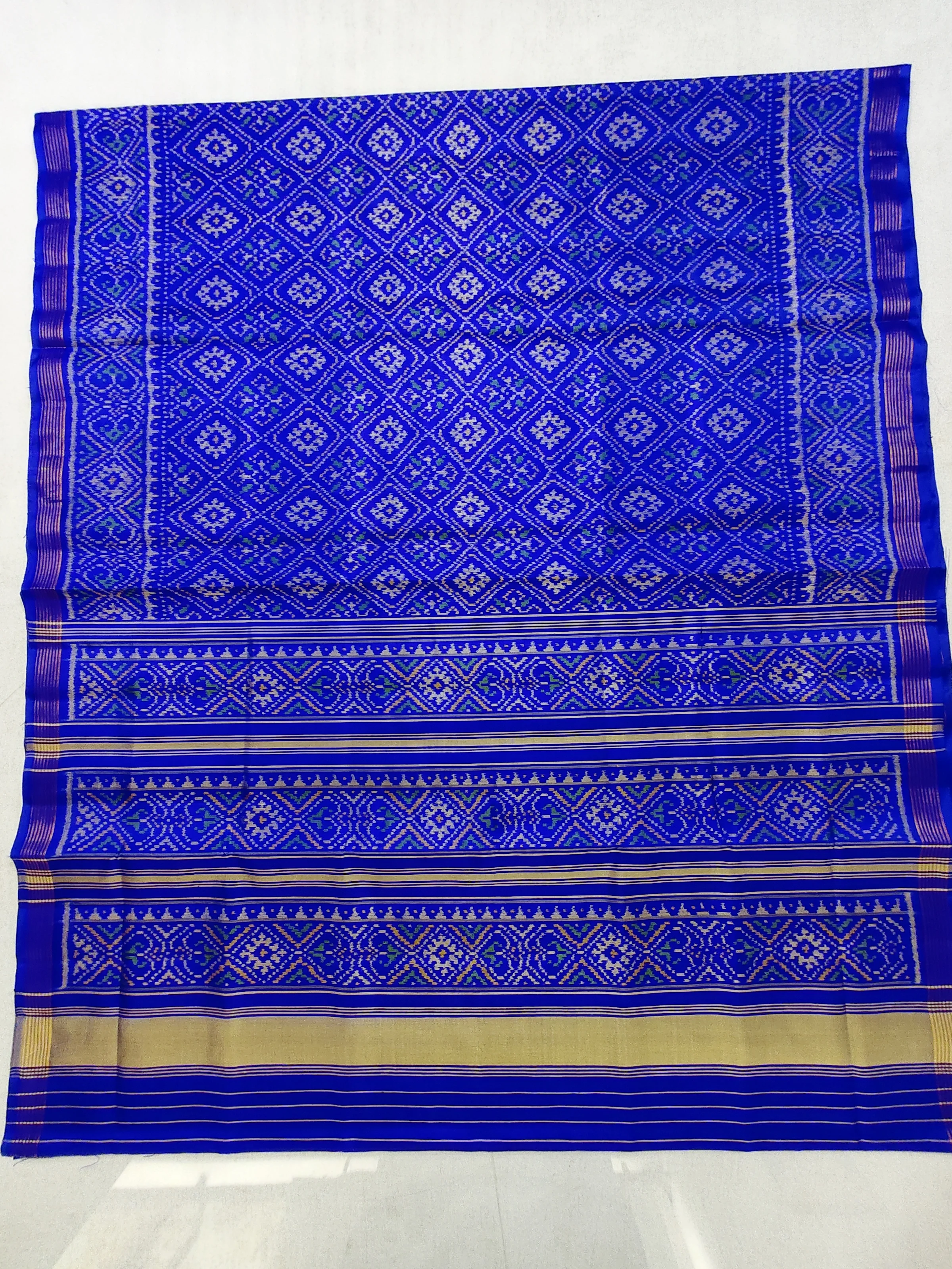 Royal Blue Selari Border Chandabhat Motifs Single Ikat Patola Saree