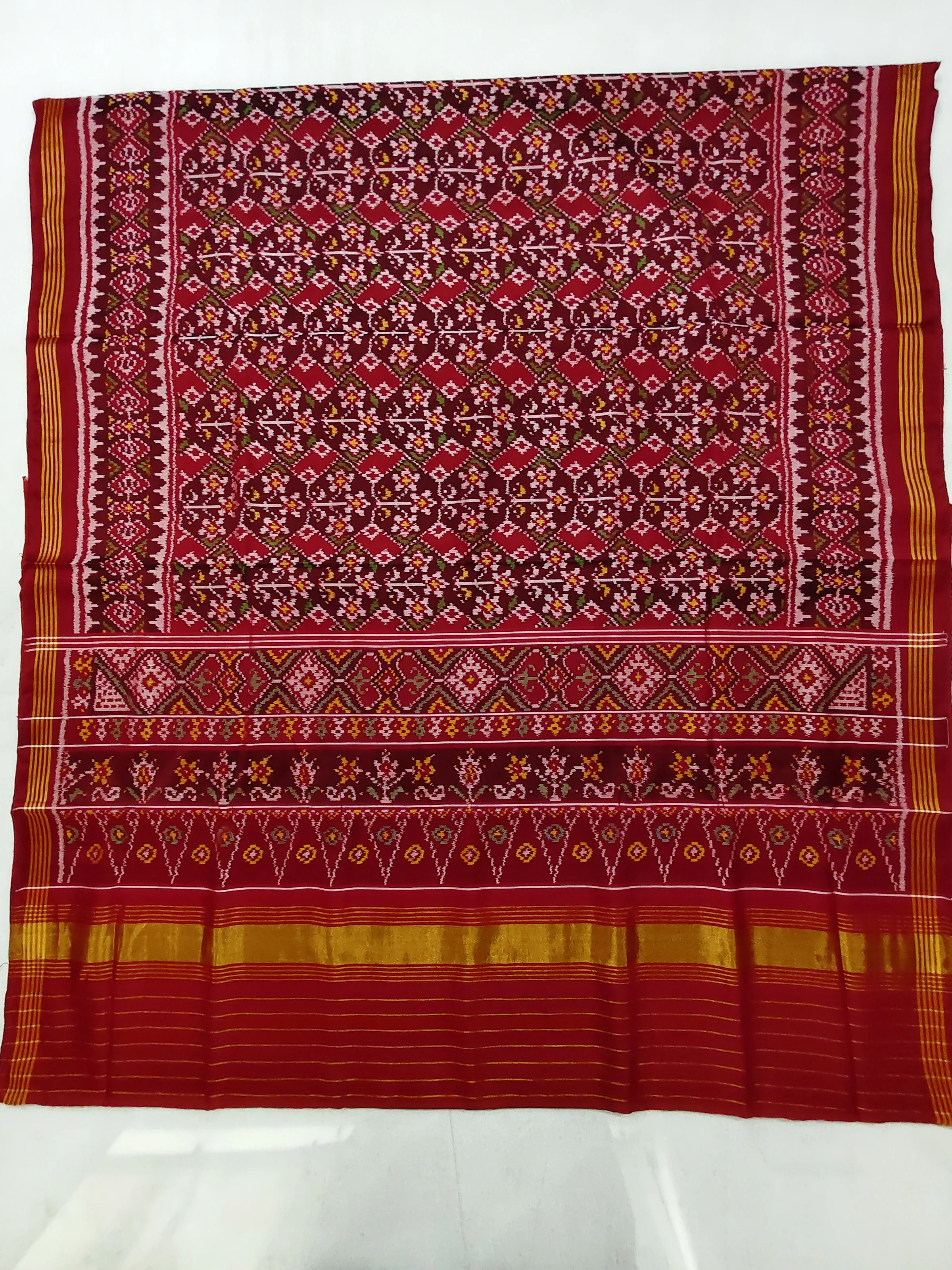 Traditional Jad Red Maroon Single Ikat Patola Saree
